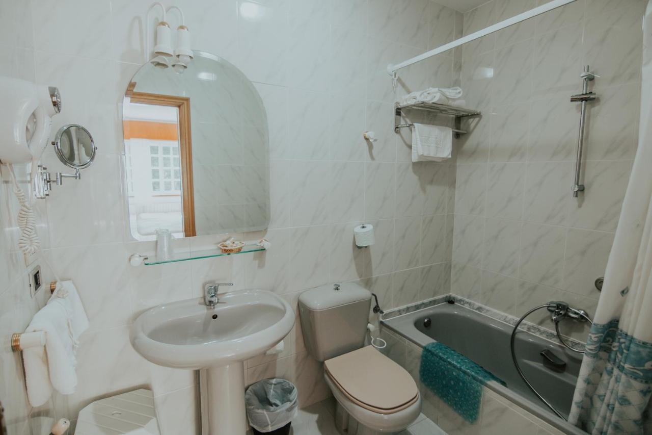 Hotel A Veiga サモス エクステリア 写真